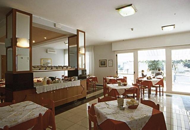 Paris Hotel 3*
