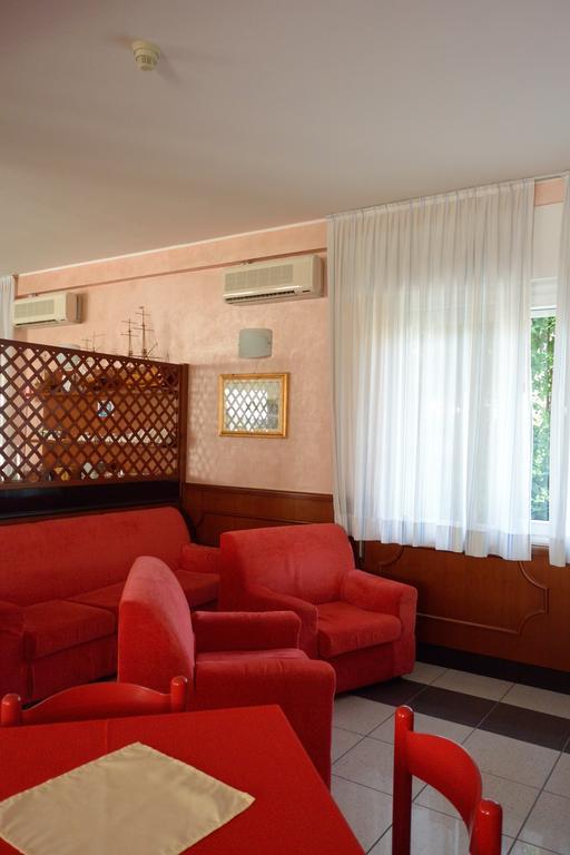 Paris Hotel 3*