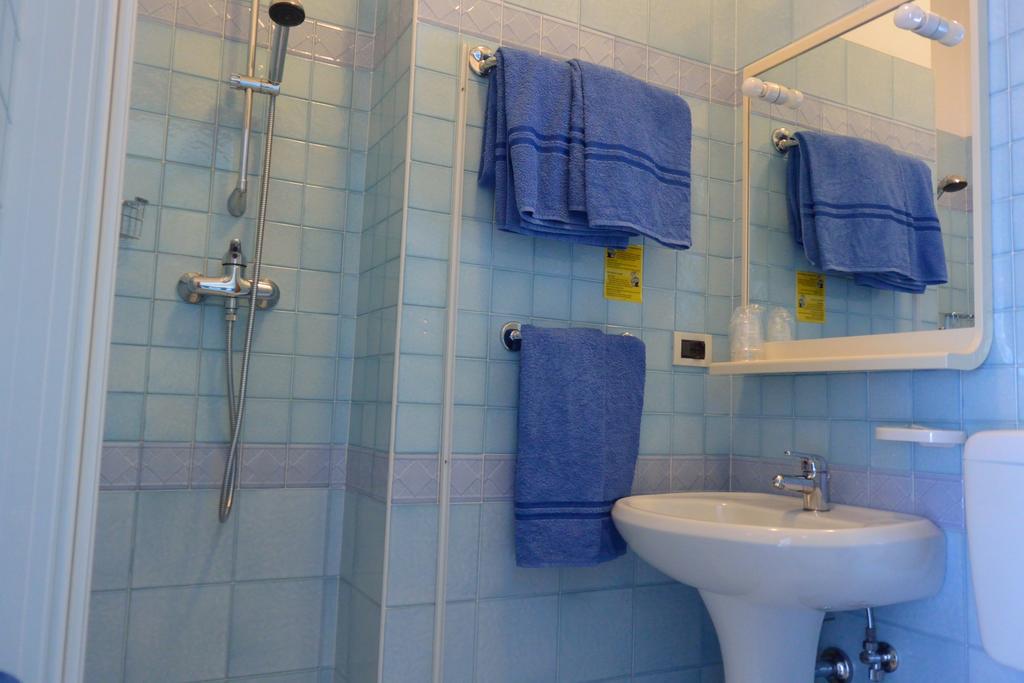 Paris Hotel 3*